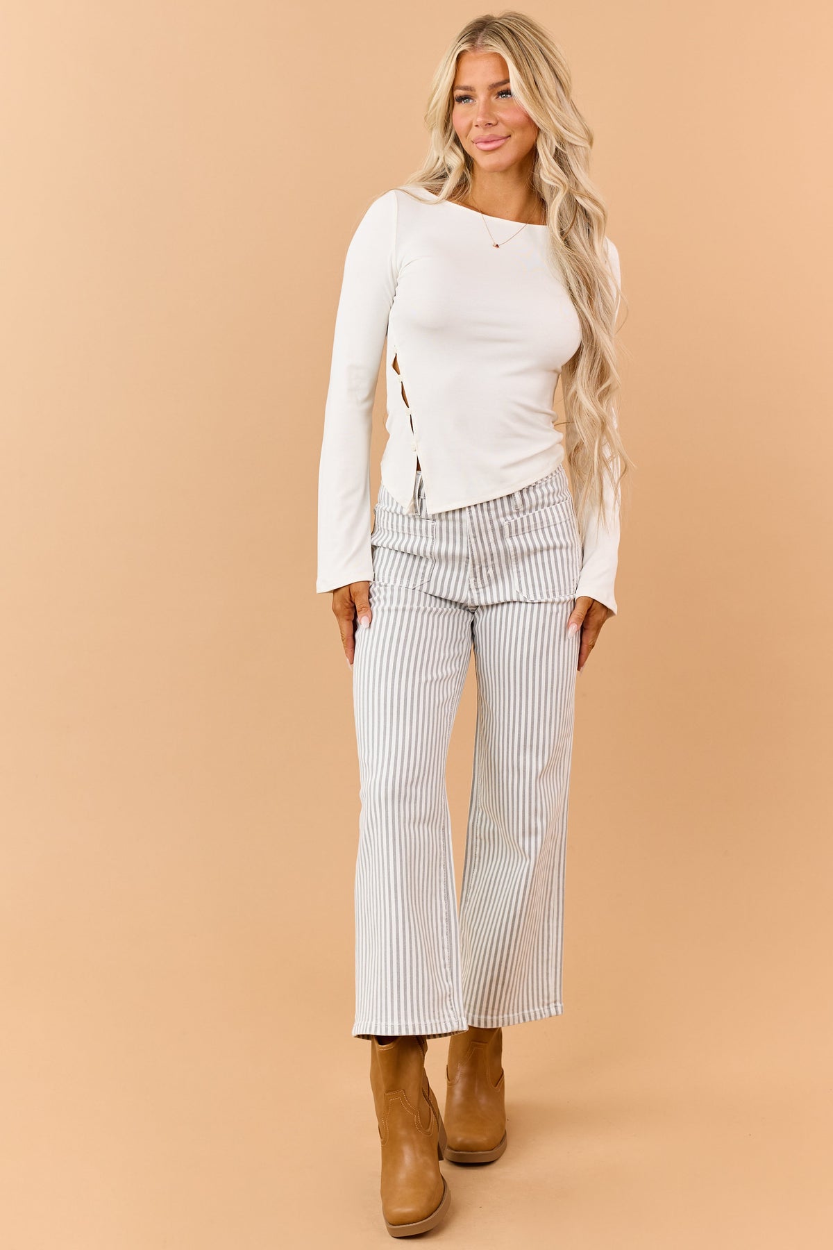 Buttoned Side Slit Knit Top