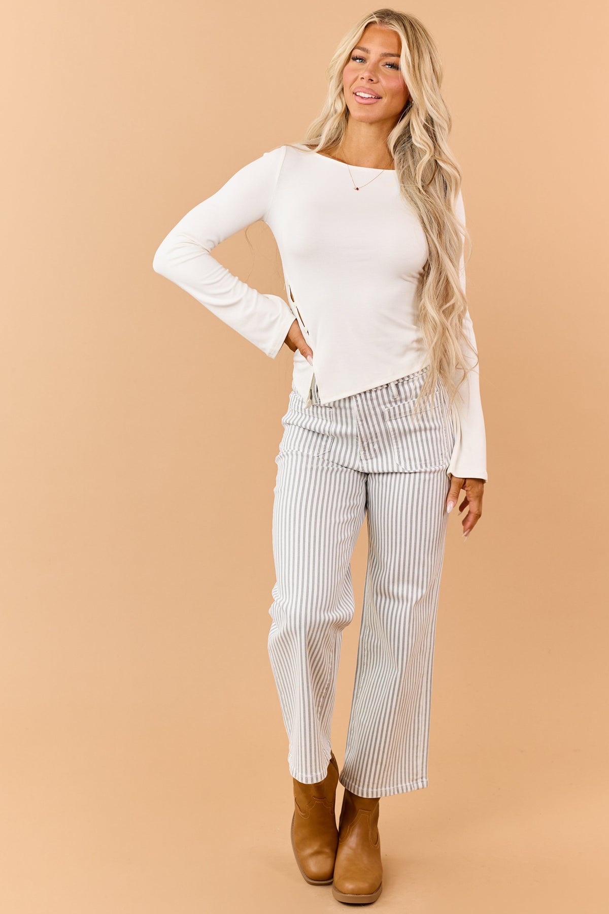 Buttoned Side Slit Knit Top